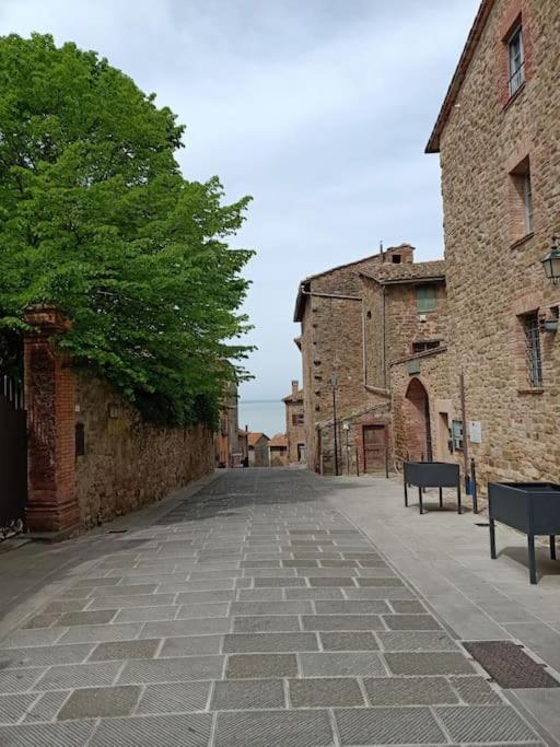 Villa Il Borgo Antico Monte del Lago Exterior foto