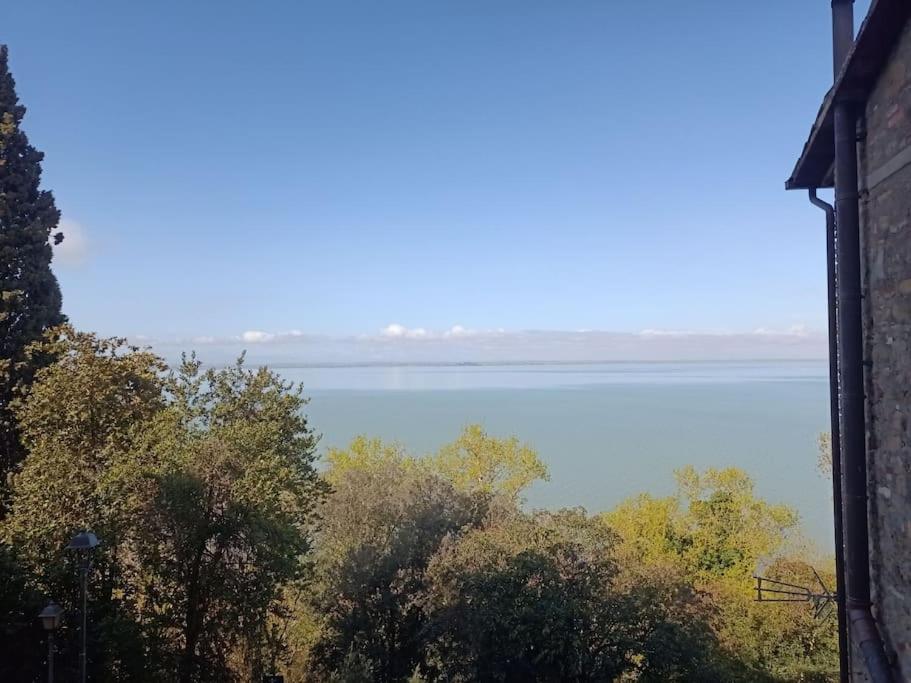Villa Il Borgo Antico Monte del Lago Exterior foto
