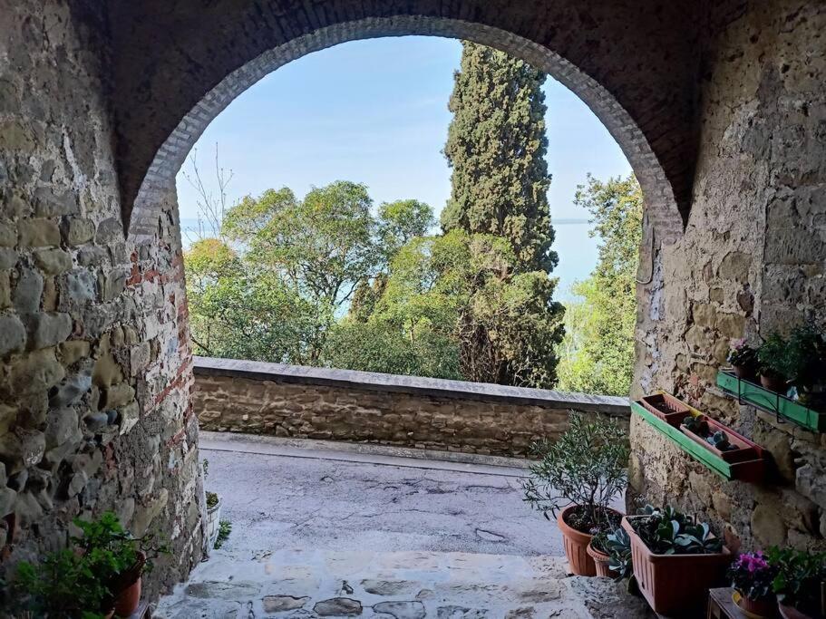 Villa Il Borgo Antico Monte del Lago Exterior foto