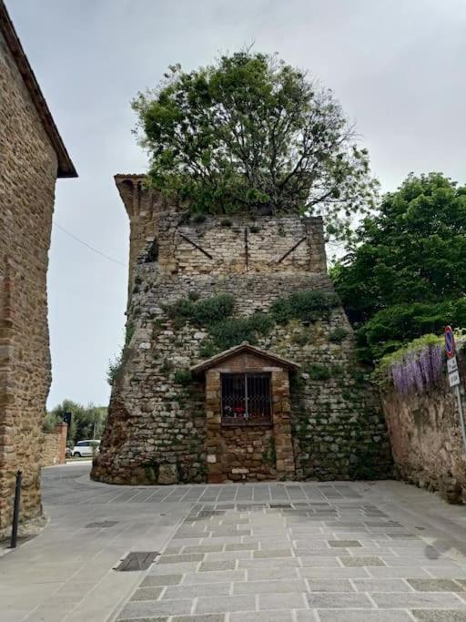 Villa Il Borgo Antico Monte del Lago Exterior foto