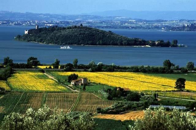 Villa Il Borgo Antico Monte del Lago Exterior foto